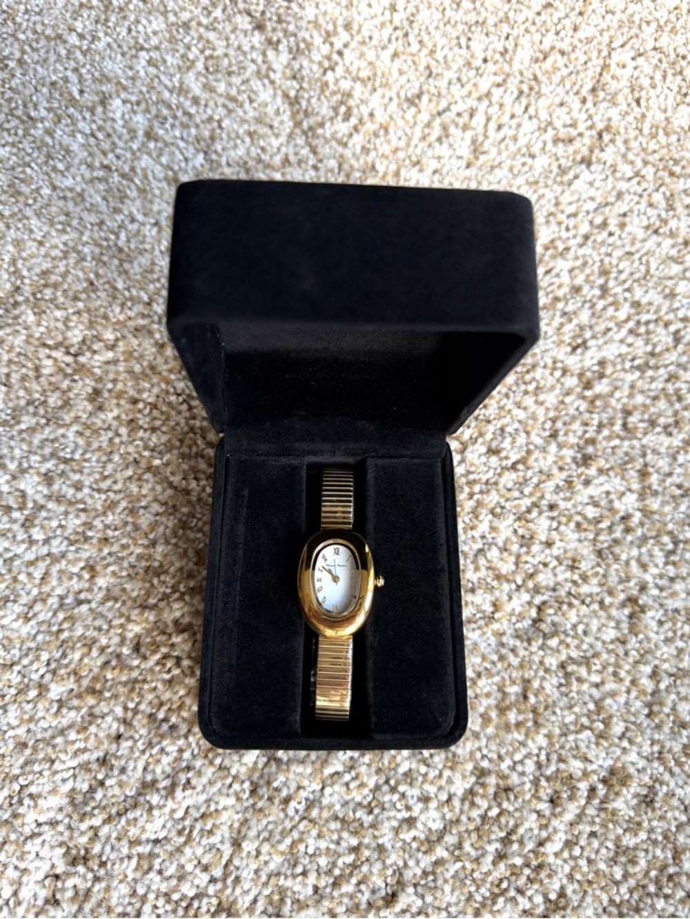 Heaven Mayhem Amara Oval Faced Gold Wrist Watch NEW - Picture 3 of 12